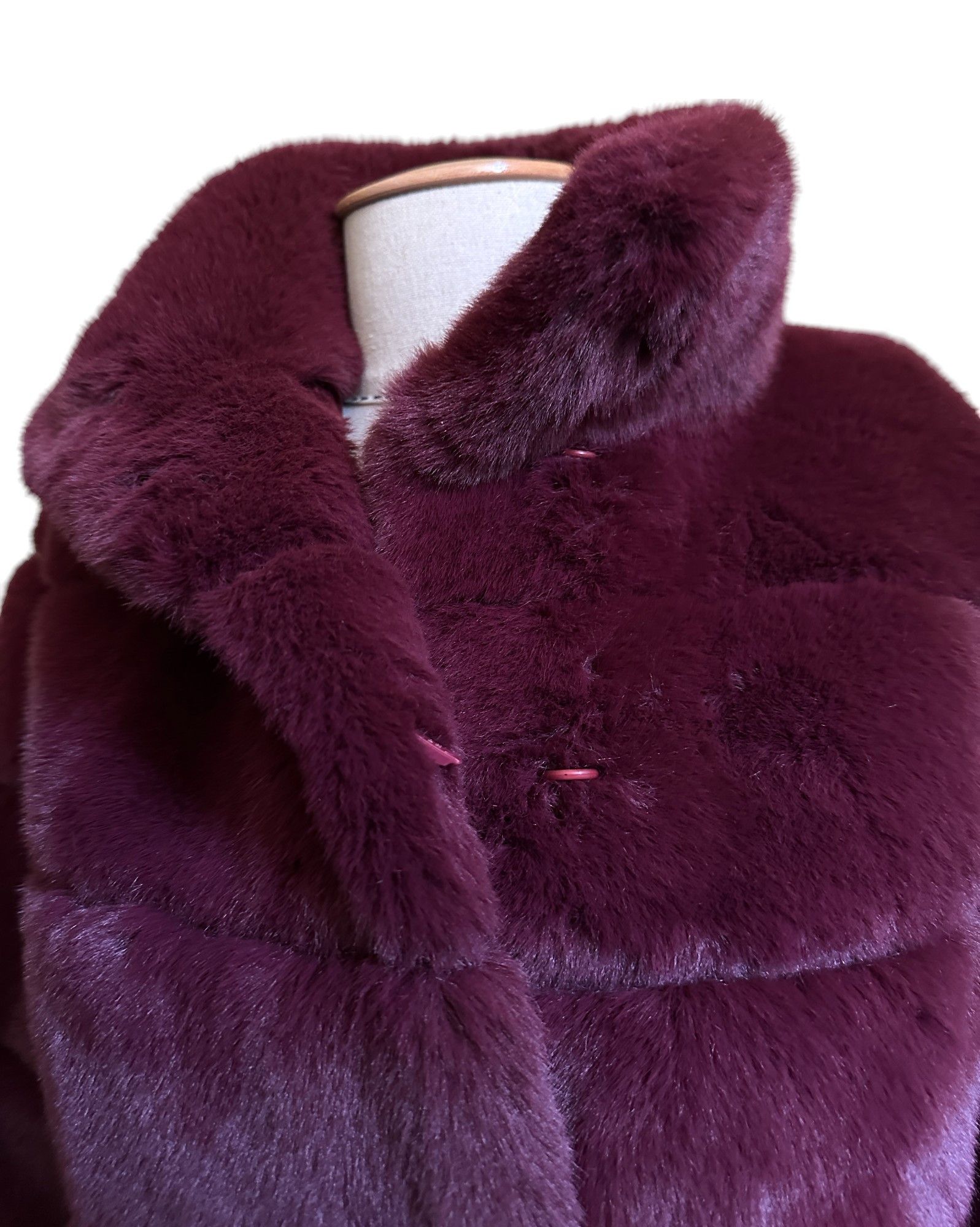 Diane von Furstenberg Faux Fur Short Coat in Burgundy Size S / US 4 / IT 40 - 3 Thumbnail