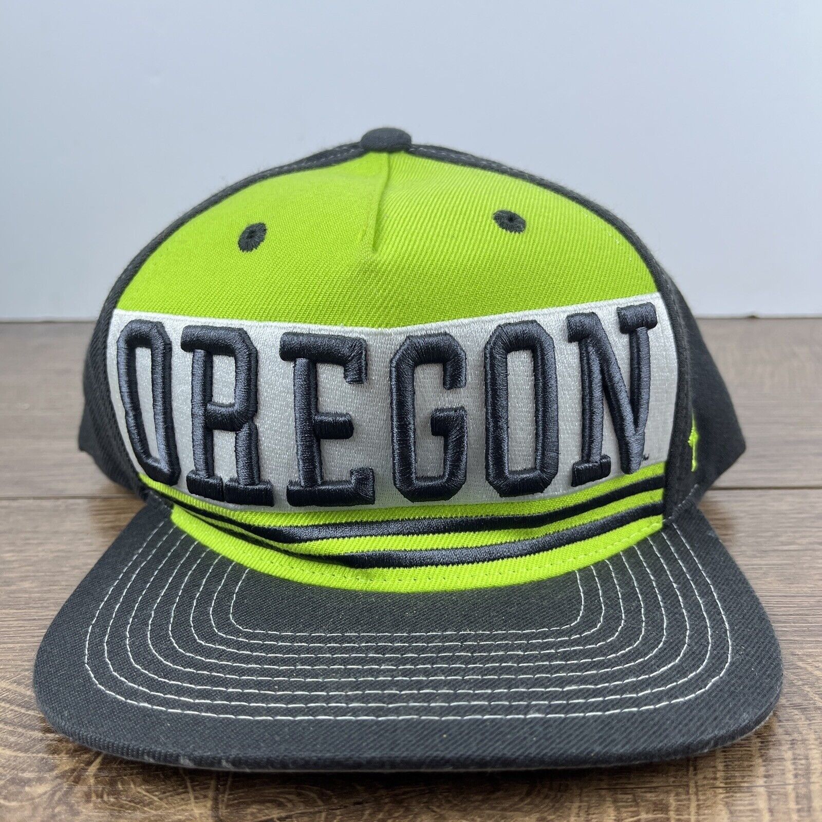 Other Oregon Ducks Gray Green Hat Snapback Green Adjustable Hat Ad Size ONE SIZE - 2 Thumbnail