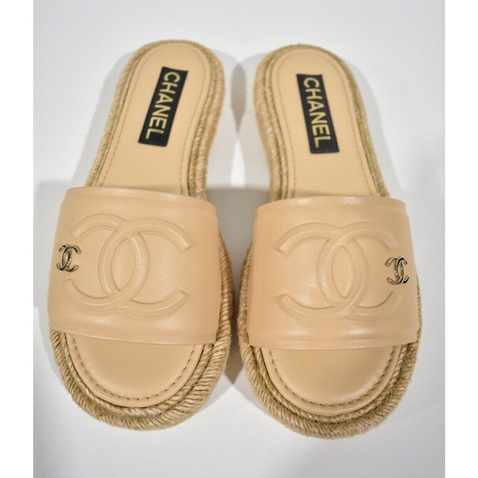Chanel Chanel 23C Beige Lambskin Leather CC Logo Slide Sandal Size US 8 / IT 38 - 1 Thumbnail