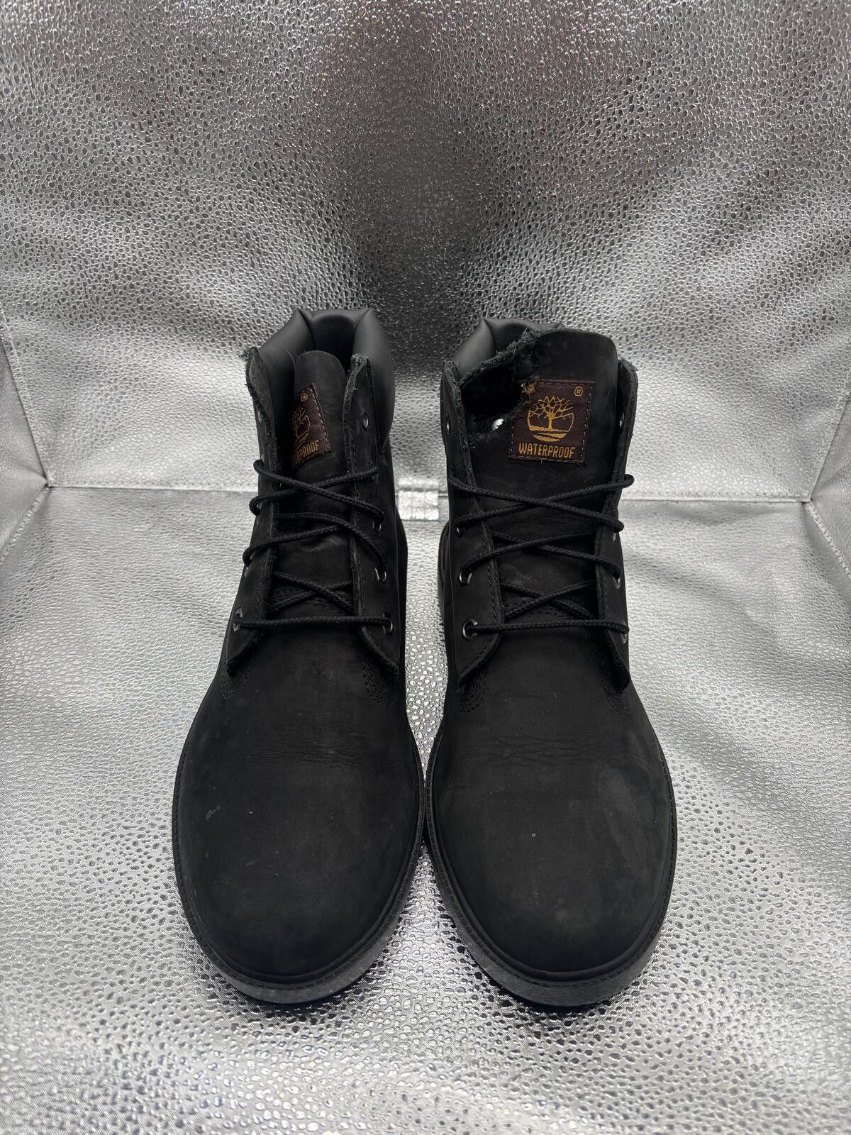 Timberland Triple black boys timberland boot Size US 7 / EU 40 - 2 Thumbnail