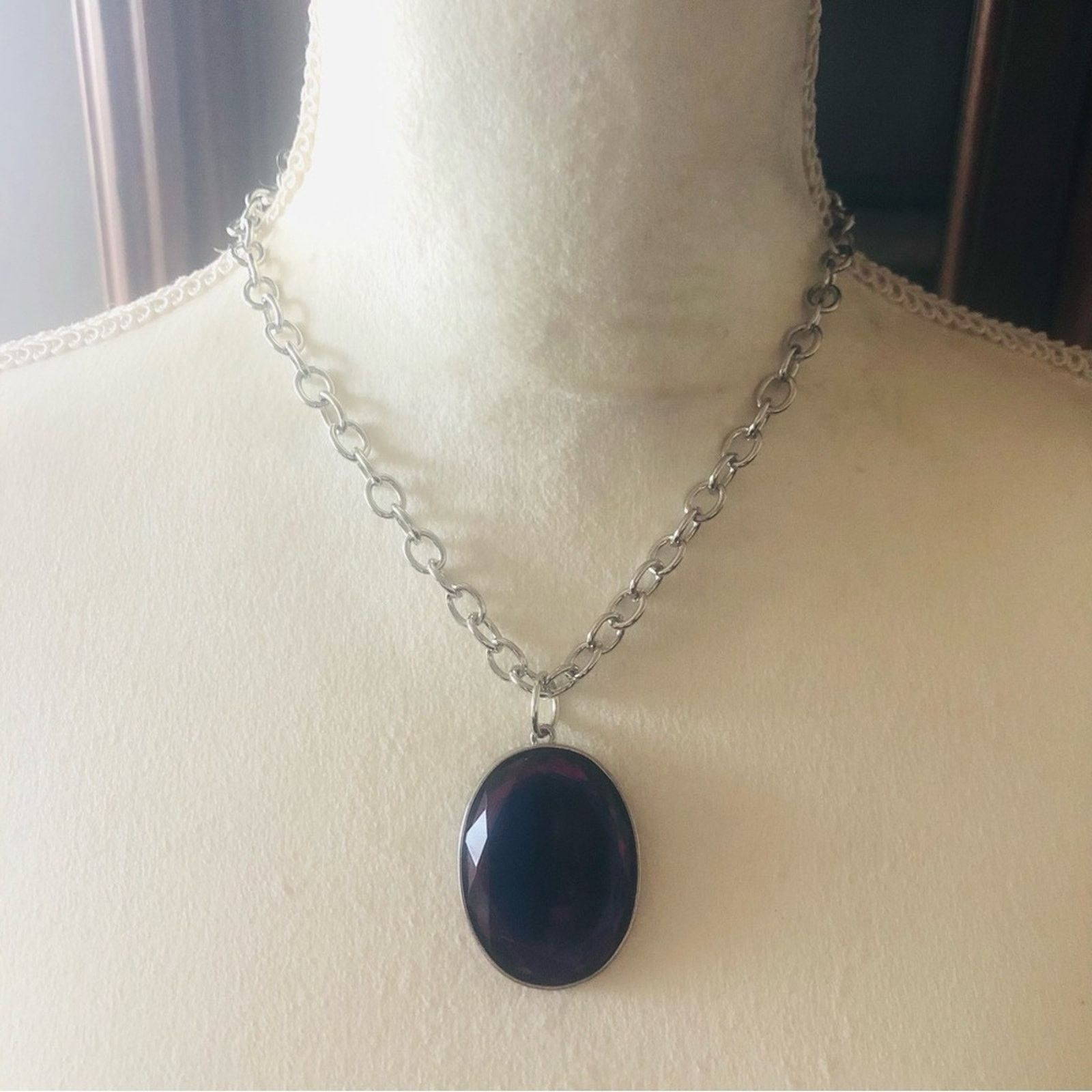 Jewelry Large faceted purple glass cabochon stone necklace Size ONE SIZE - 3 Thumbnail