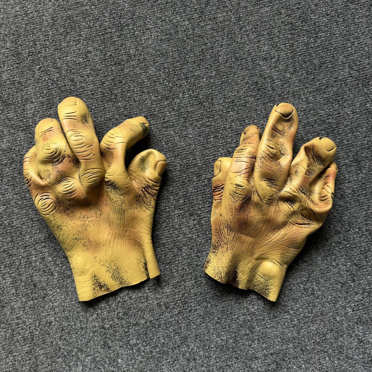 Y/Project VTG Rubber Hands Shker Hulk Hand Y2K 00s USA Grunge Hype Size ONE SIZE - 2 Thumbnail