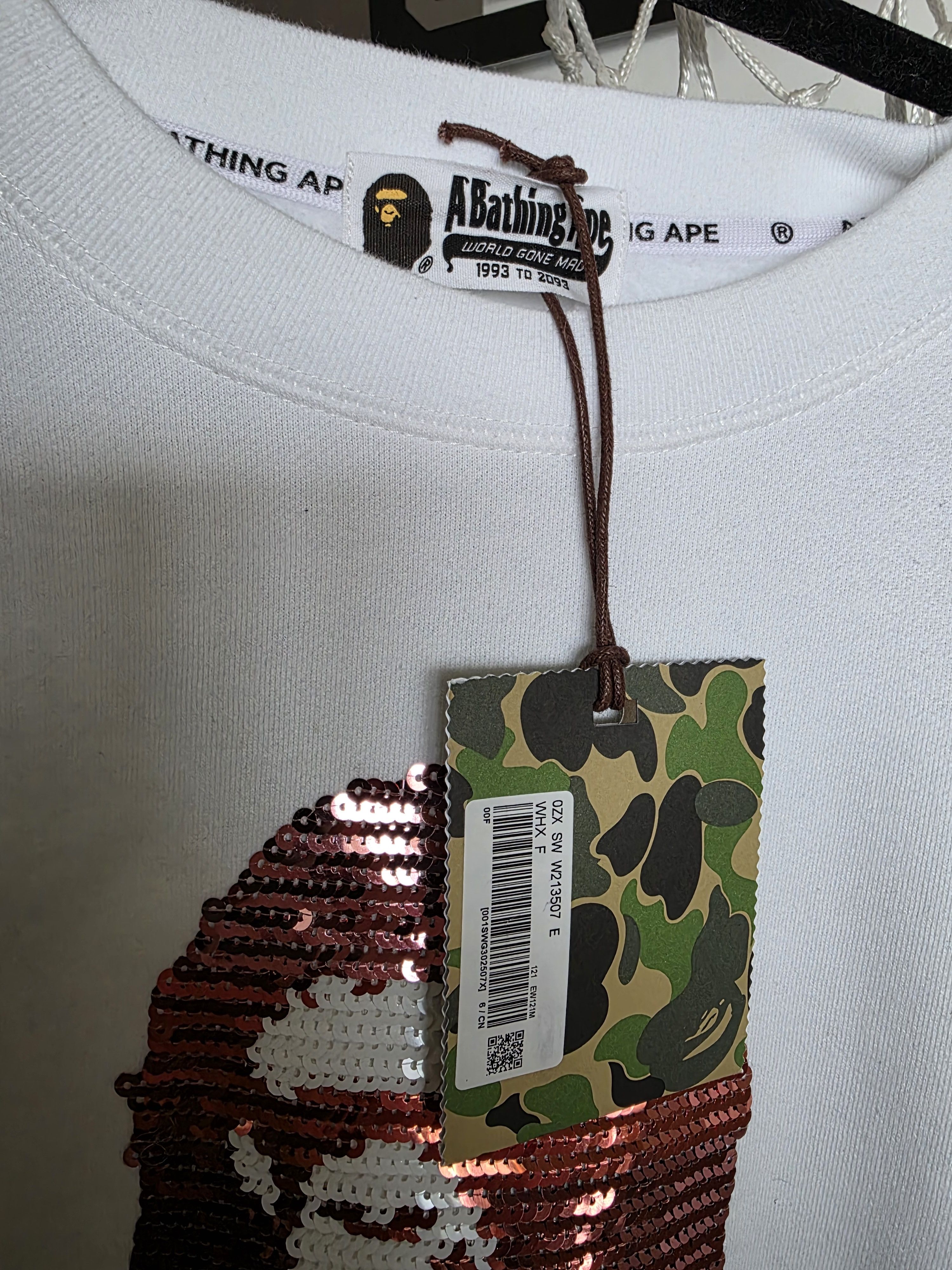 Bape Bape Sequin Crewneck Size ONE SIZE - 2 Thumbnail
