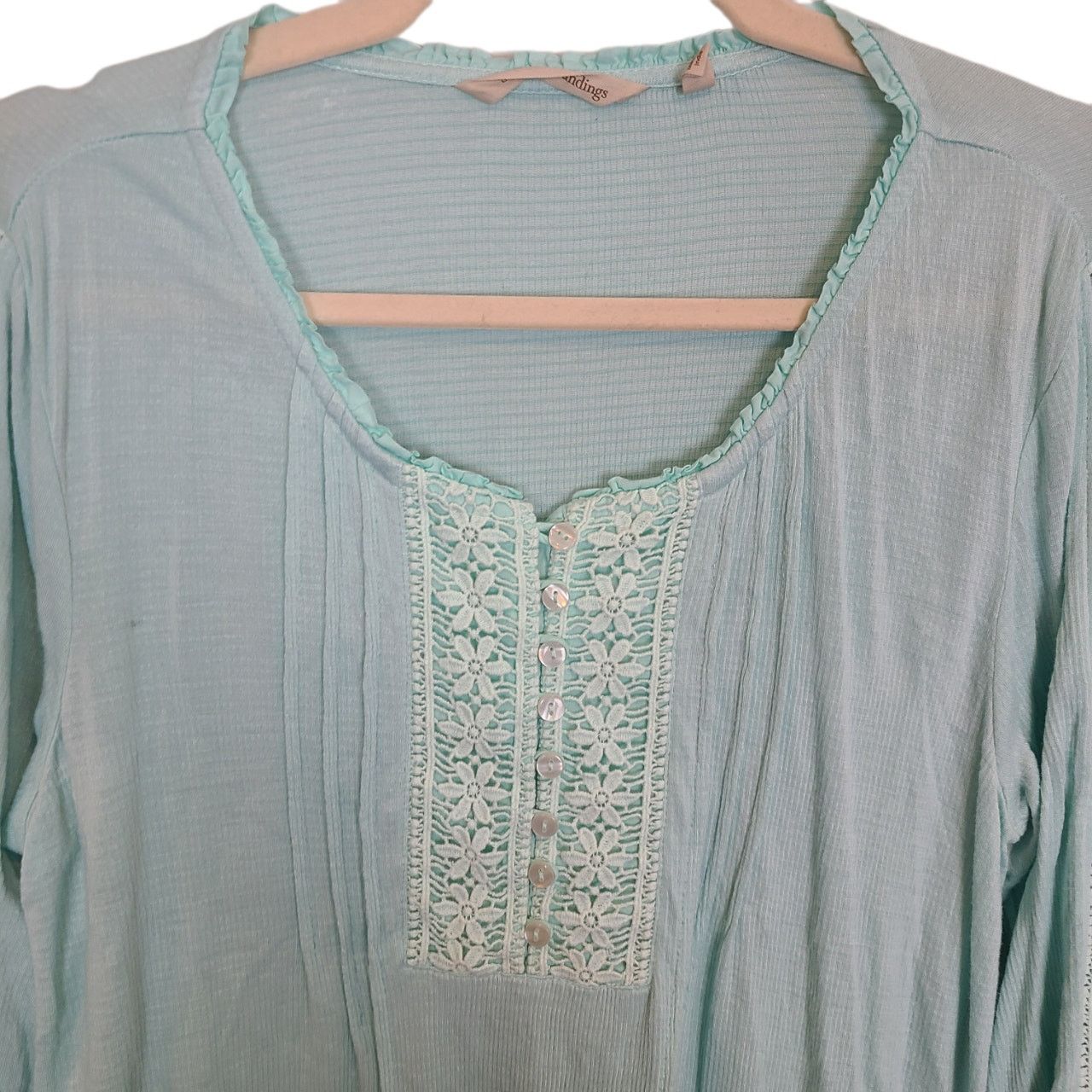 Soft Surroundings Soft Surroundings Blouse Women XS Crochet Cecelia LS Tunic Size XS / US 0-2 / IT 36-38 - 2 Thumbnail