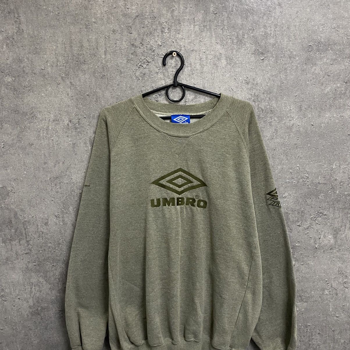Umbro Vintage Umbro Sweatshirt Big Logo Size XL Streetwear Size US XL / EU 56 / 4 - 5 Thumbnail