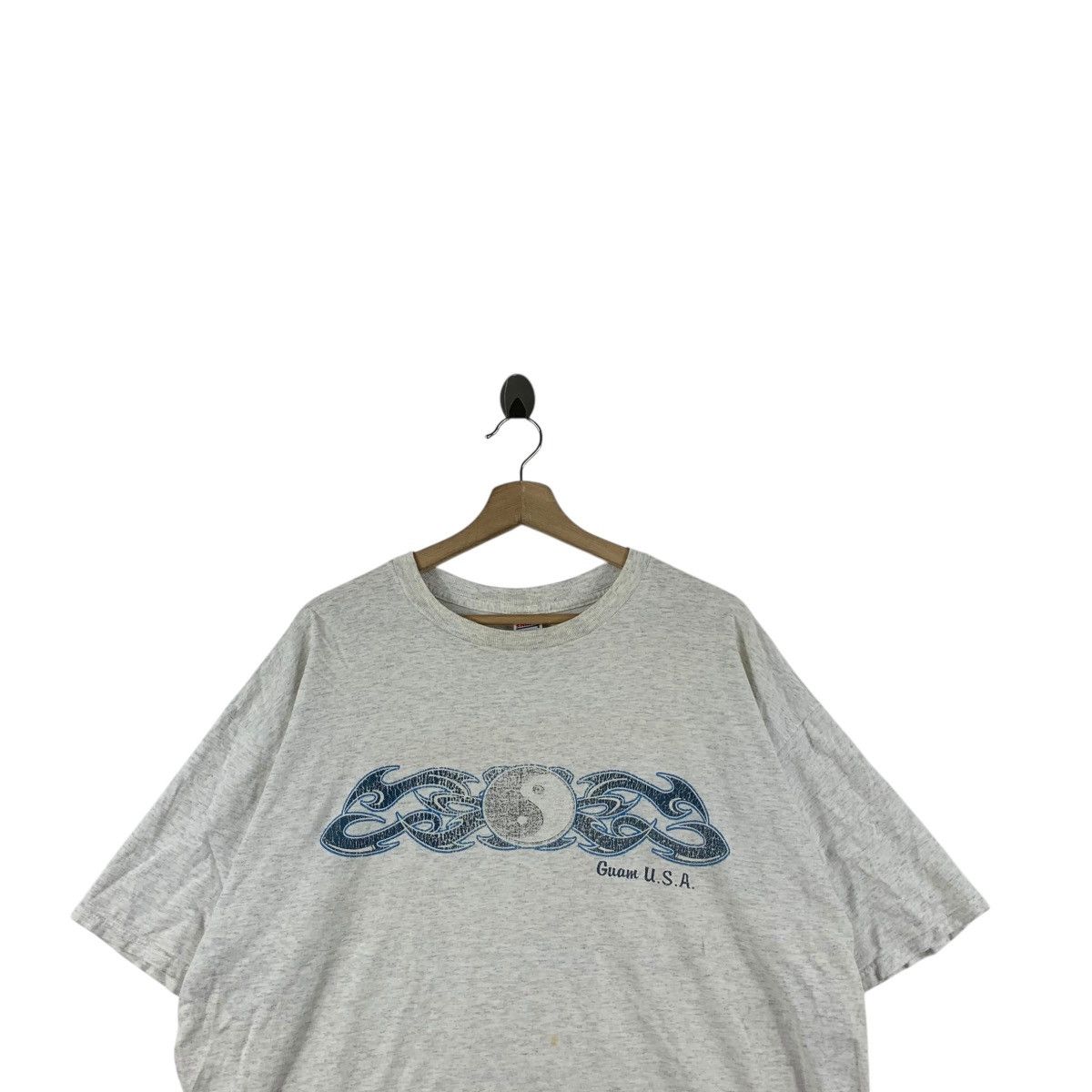 Vintage Vintage 90’ GUAM USA FLAME Tattoo Ying Yang Surf Tee Shirt Size US XL / EU 56 / 4 - 2 Thumbnail