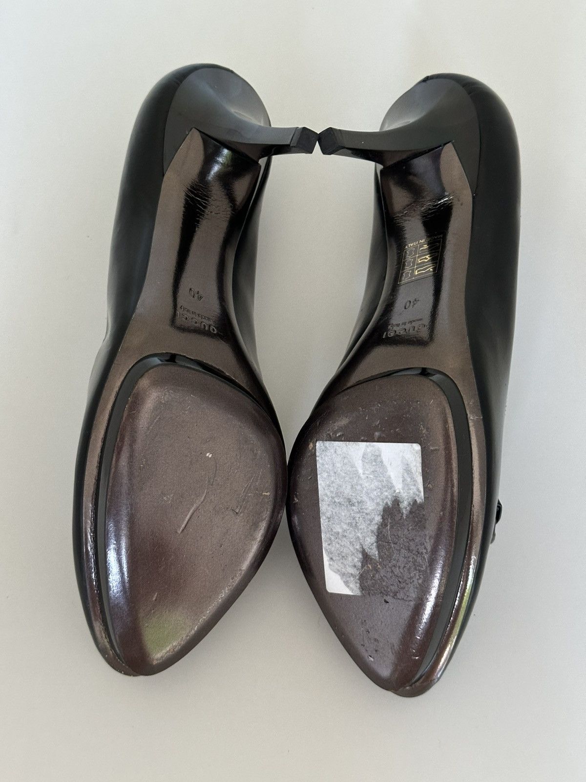 Gucci Gucci patent leather heels metal logo with box Size US 9 / IT 39 - 13 Thumbnail