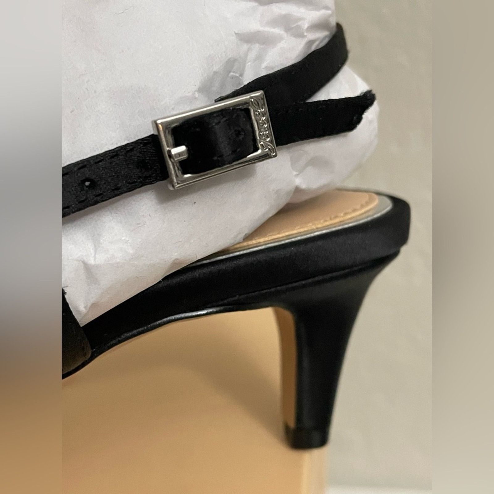 Badgley Mischka Jewel Badgley Mischka Shoshana Pumps Black Women 7.5 Size US 7.5 / IT 37.5 - 9 Thumbnail