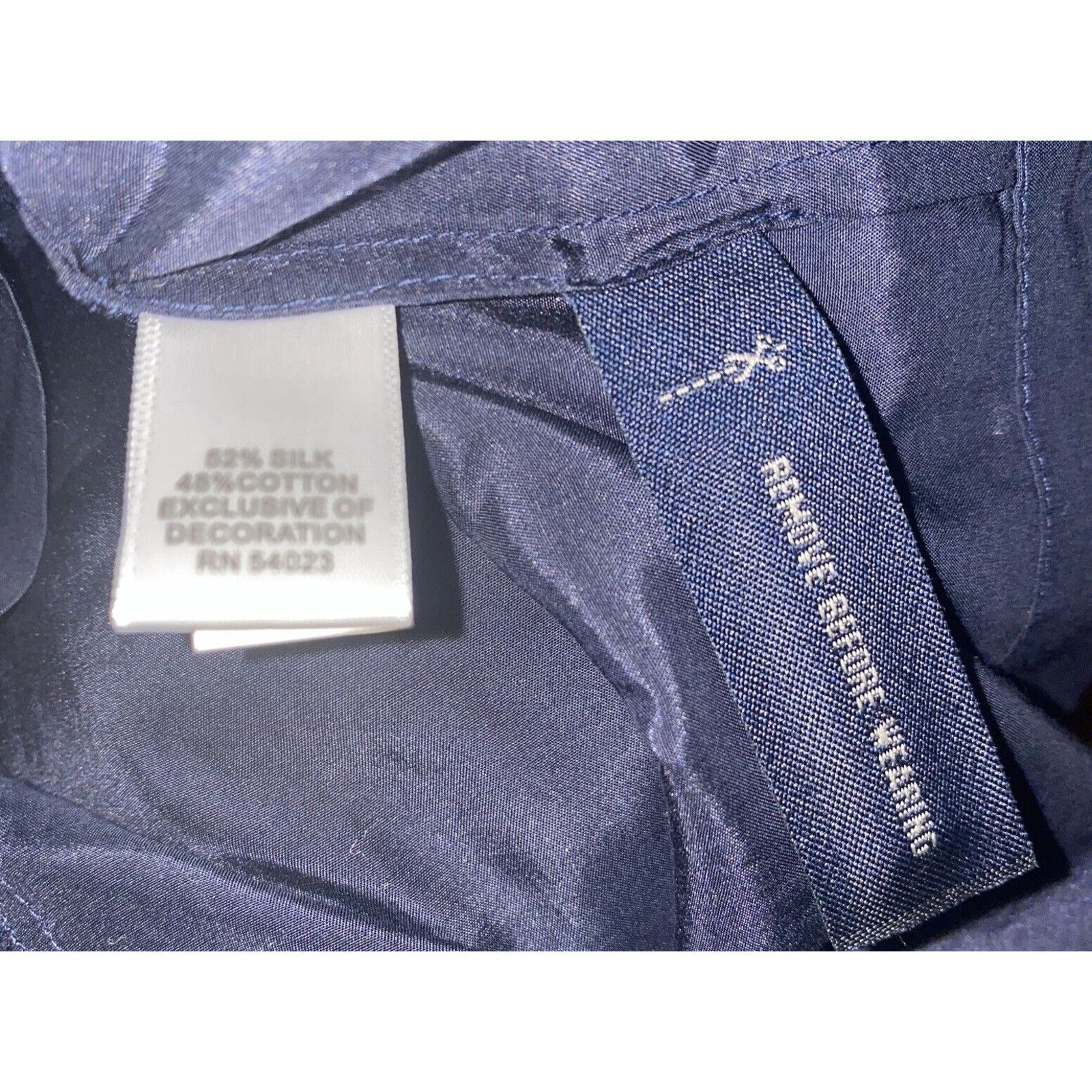 Banana Republic Banana Republic Womens Blouse Medium Navy Silk Blend Size M / US 6-8 / IT 42-44 - 10 Thumbnail