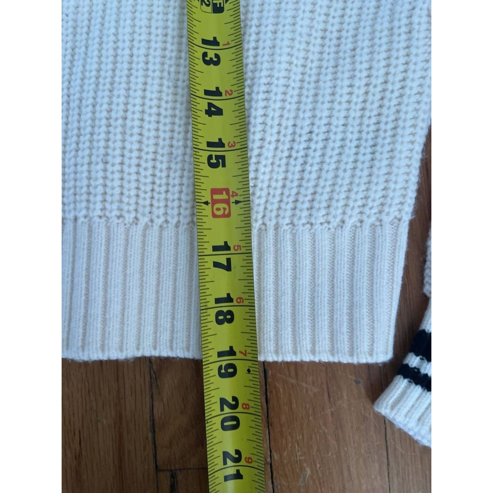 H&M H&M ivory v-neck Y2K preppy style SIZE XS A001891 Size XS / US 0-2 / IT 36-38 - 5 Thumbnail