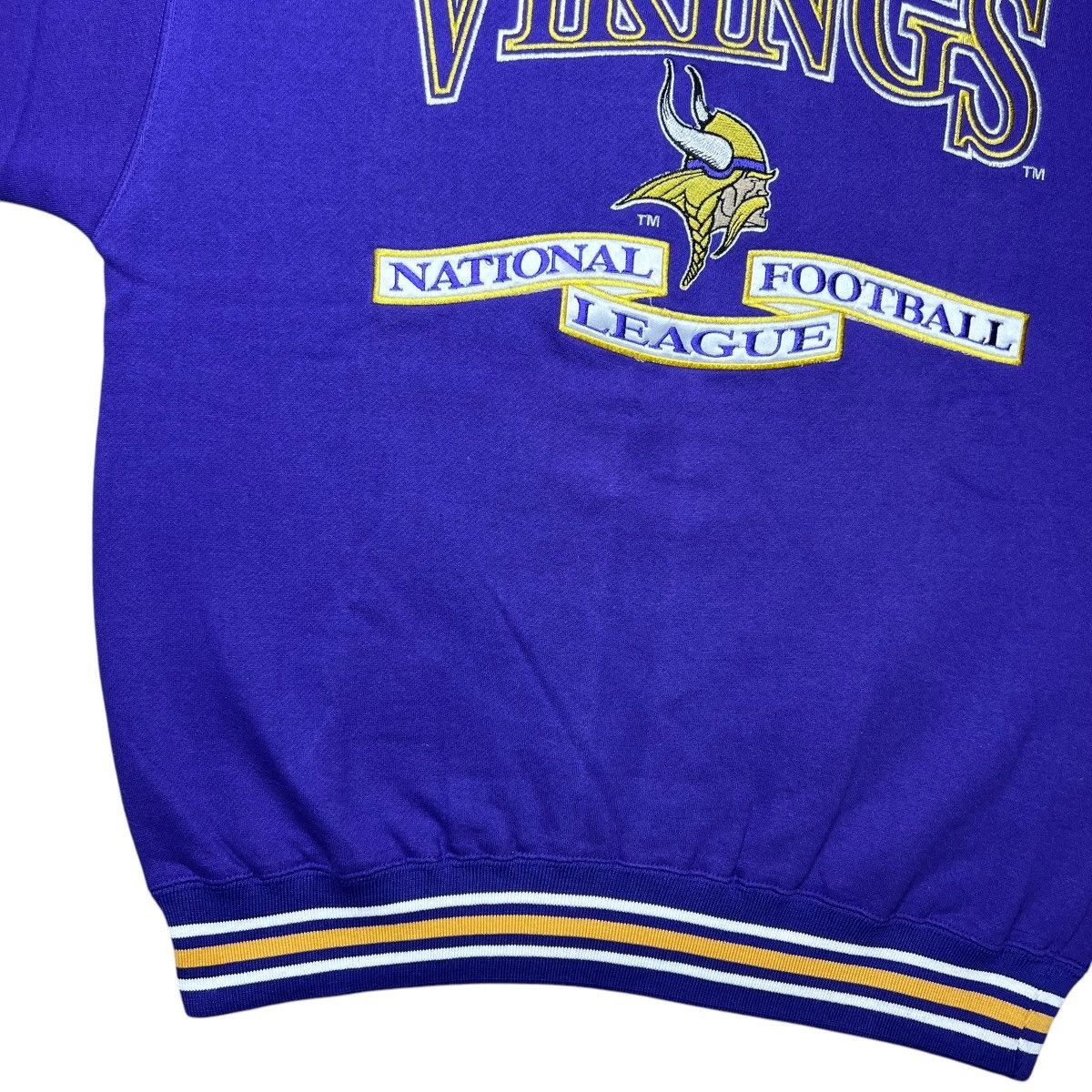 Logo Athletic × NFL × Vintage 90s Minnesota Vikings Embroidered Logo Athletic Sweatshirt Size US M / EU 48-50 / 2 - 5 Thumbnail