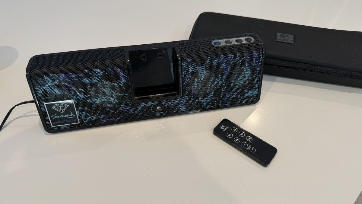Diamond Supply Co. Diamond Supply Co. x Logitech iPod Dock Size ONE SIZE - 2 Thumbnail