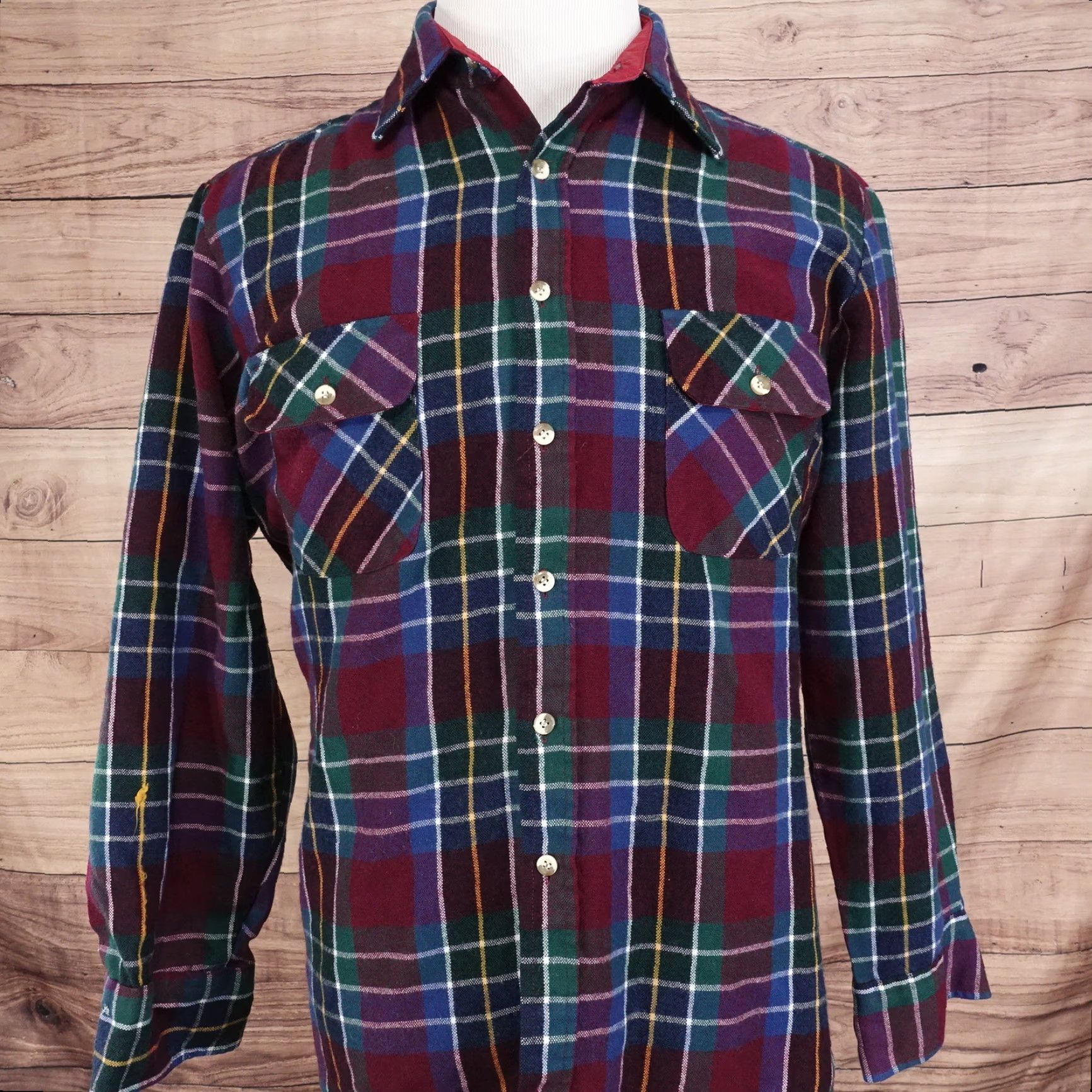Vintage VINTAGE Tarleton Acrylic Flannel Plaid Long Sleeve Button Down Shirt L Red Mens Adult Large Plaid 1970s 80s Workwear Casual Formal Cocktails Size US L / EU 52-54 / 3 - 3 Thumbnail