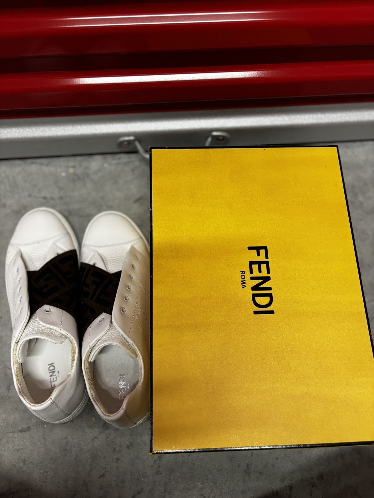 Fendi Low fendi white sneakers Size US 7 / EU 40 - 11 Thumbnail