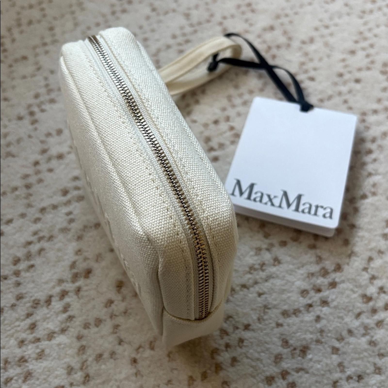 Other NWT Max Mara Beauty Case Cream Canvas Wristlet Clutch Size ONE SIZE - 4 Thumbnail