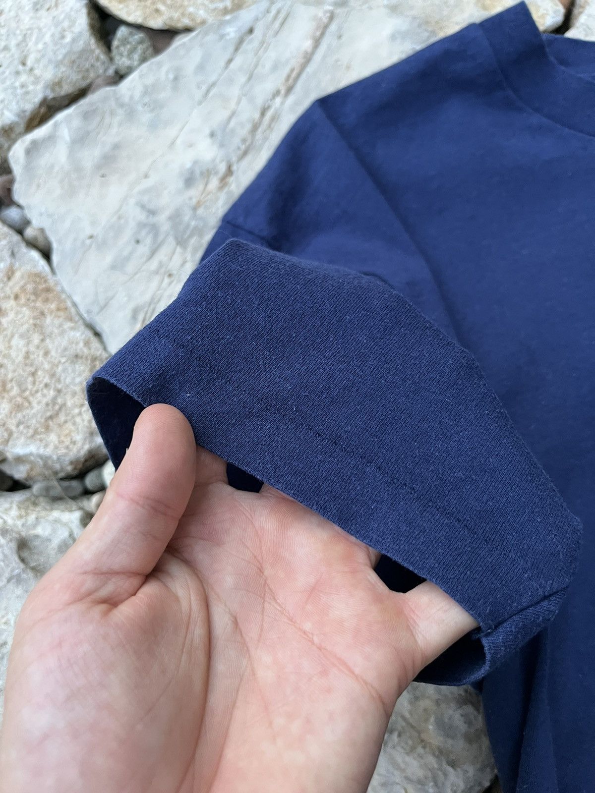 Hanes × Vintage Hanes 90s navy cotton basic tee t-shirt connected blue jeans Size US L / EU 52-54 / 3 - 12 Thumbnail