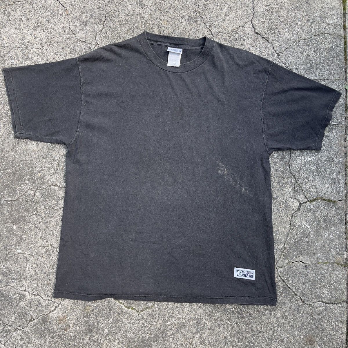 Vintage Vintage 90s Thrashed DISCUS ATHLETIC Black Blank Shirt Size US XL / EU 56 / 4 - 1 Thumbnail