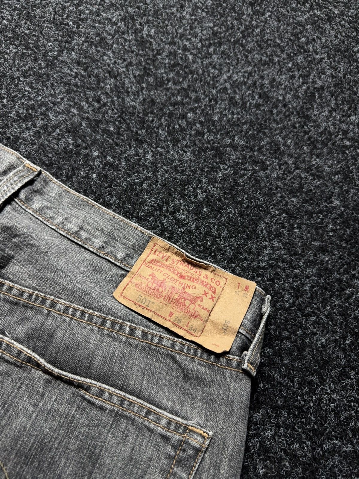Levi's Vintage 00s Levi’s 501 Grey Wash Straight Leg Jeans LGB Y2K Size US 36 / EU 52 - 14 Thumbnail