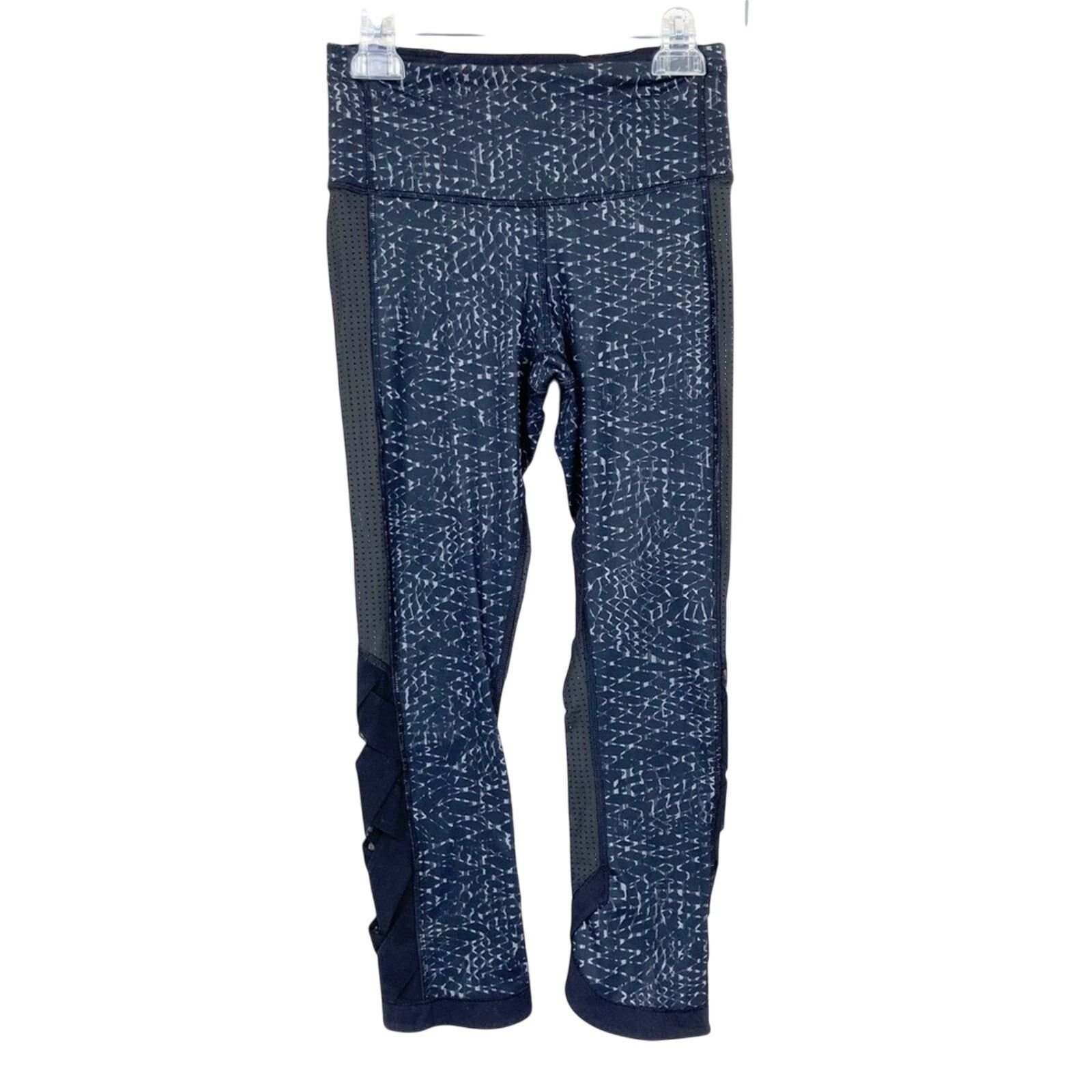 Lululemon Lululemon Var-City Samba Snake Battleship Cropped Leggings 2 Size 26" / US 2 / IT 38 - 1 Thumbnail