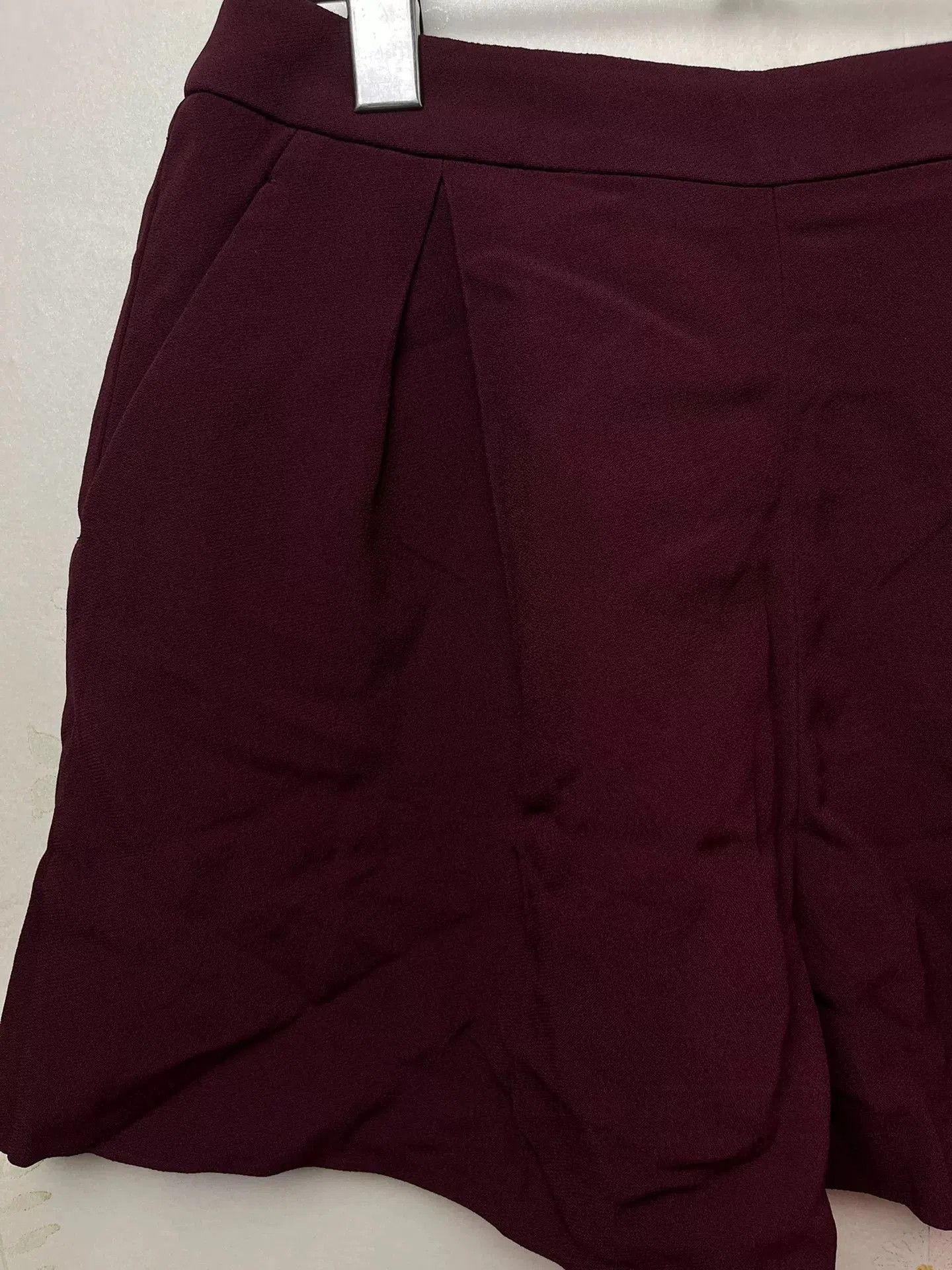 Miu Miu MIU MIU Maroon Women's Shorts. Size 39" - 2 Thumbnail