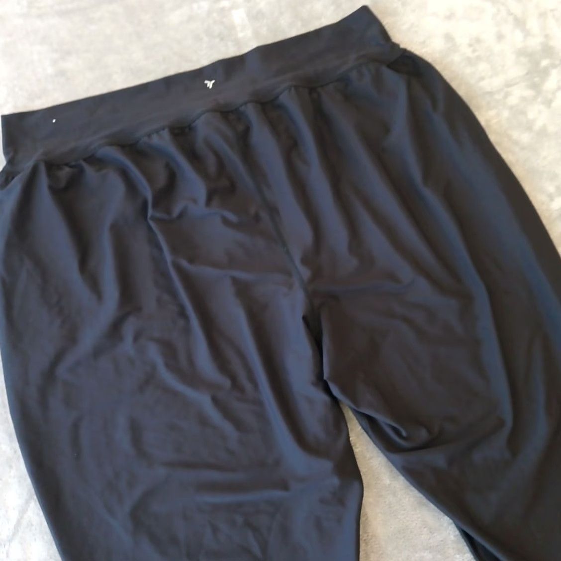 Old Navy Old Navy Powersoft Jogger Pants Womens 2XL Black Pockets Drawstring 40x26 Regular Tapered Jogger Pants Womens Mens? Size 40" / US 18 - 7 Thumbnail
