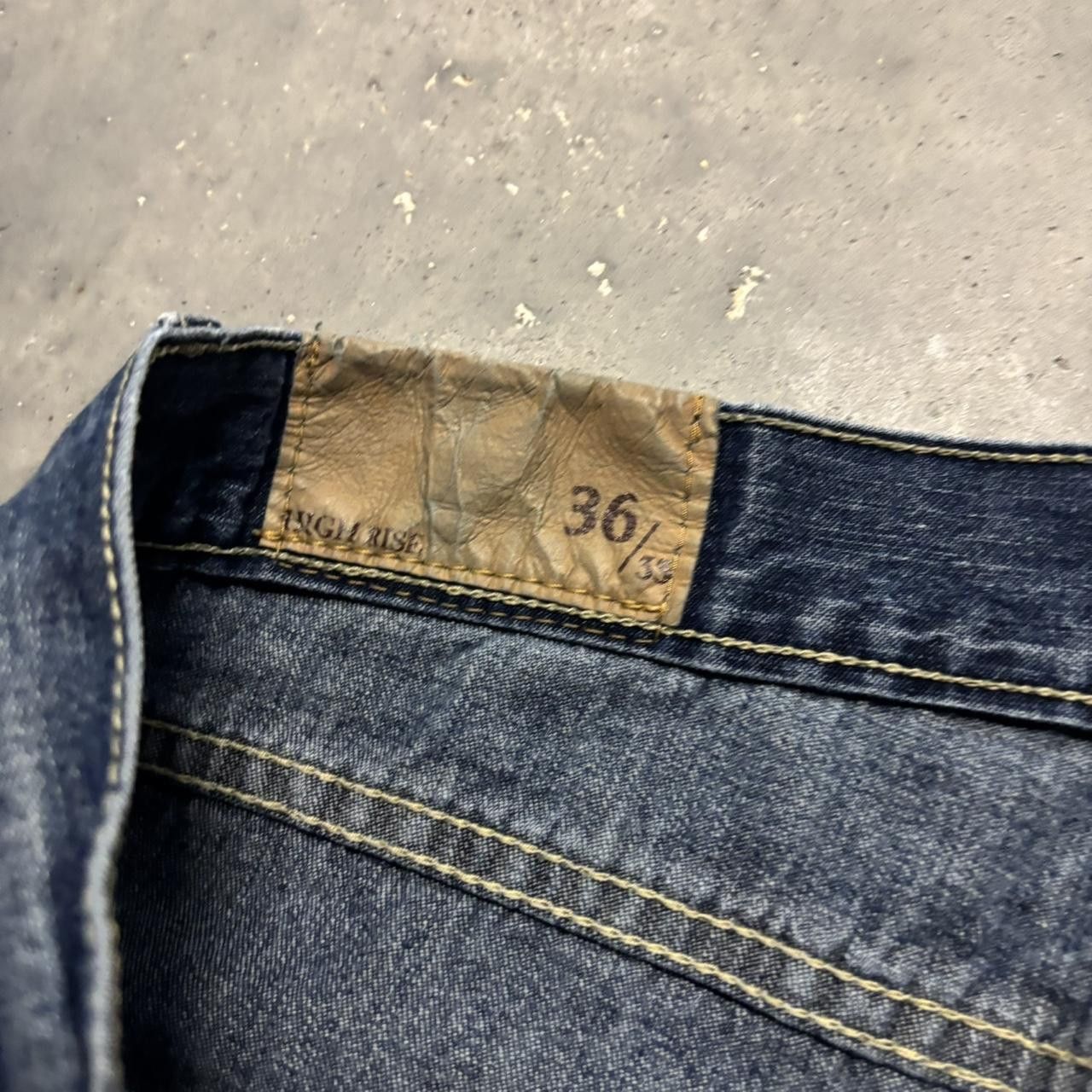 Japanese Brand × Vintage Crazy Vintage Y2K/2000s Grunge Dark Wash Denim Jeans! Size US 36 / EU 52 - 8 Thumbnail