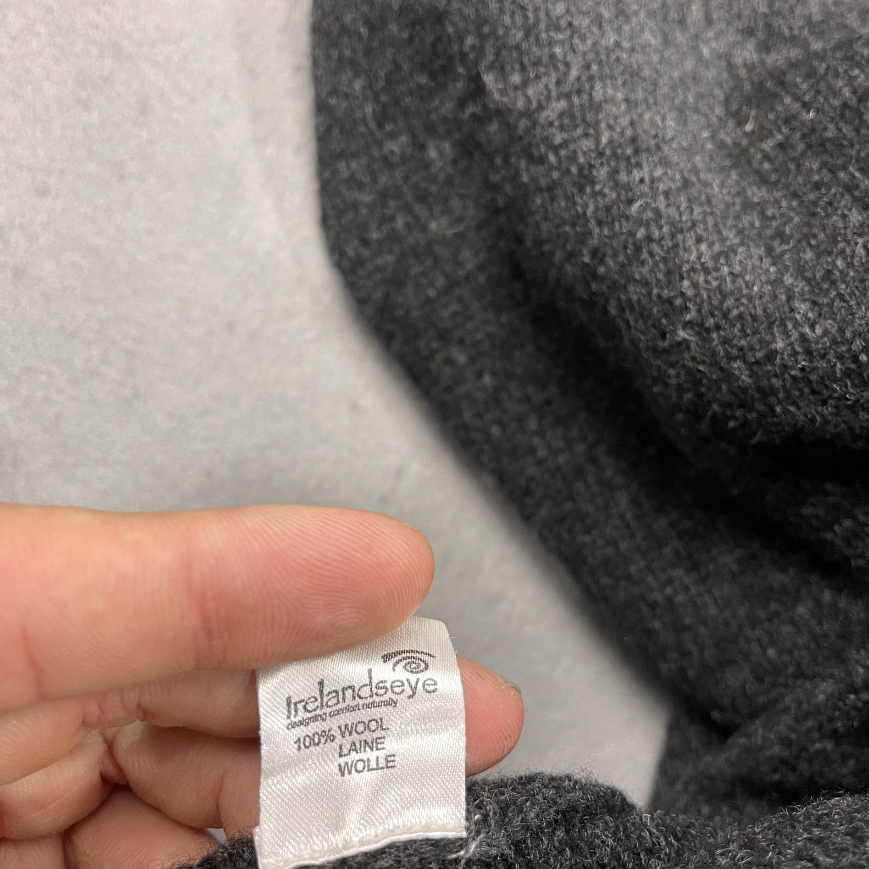 Vintage Irelandseye Sweater Mens Large Gray 100% Wool 1/4 Zip Mock Neck Knit Fisherman Pullover cardigan Size US L / EU 52-54 / 3 - 5 Thumbnail