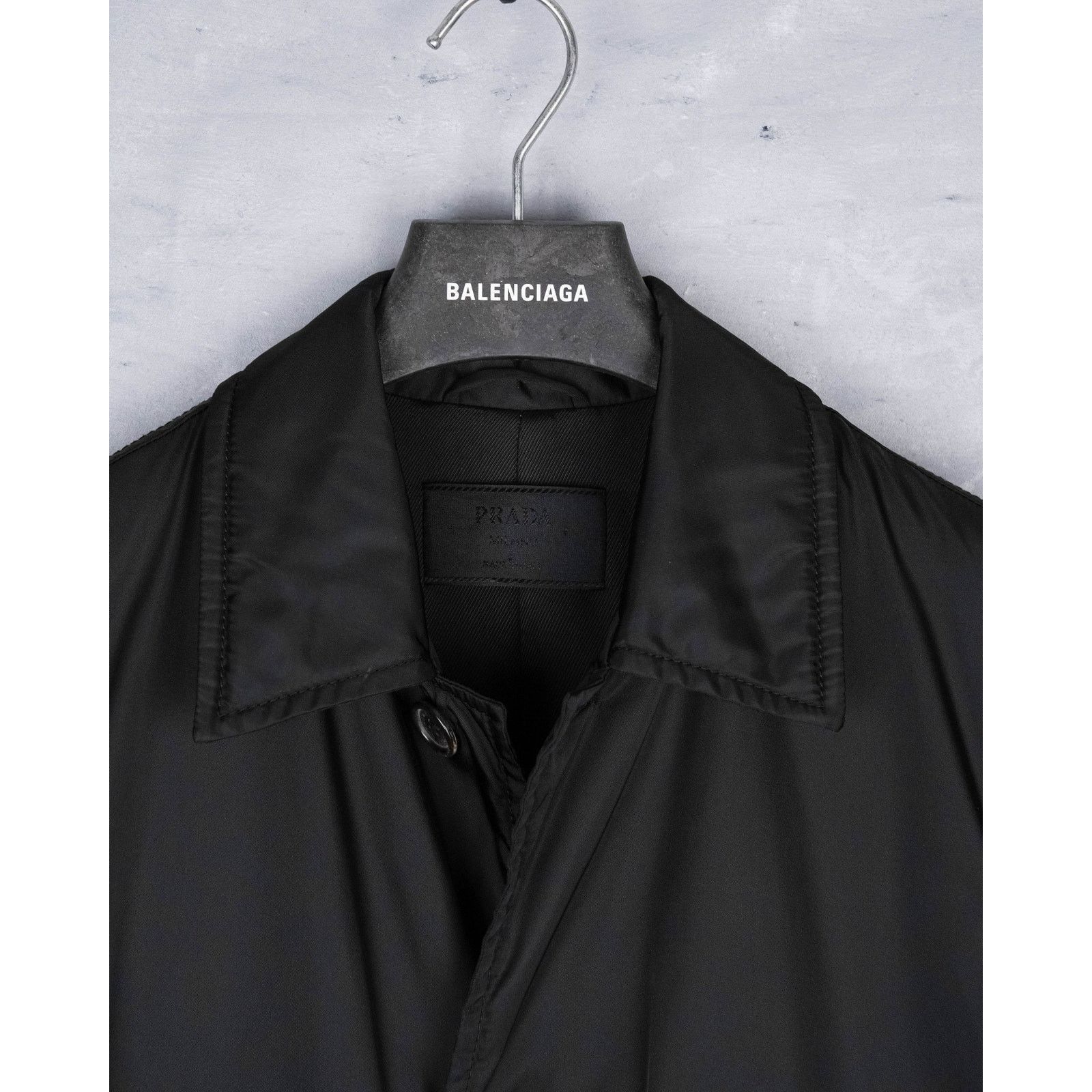 Prada Vintage prada black padded nylon button front coat jacket Size US L / EU 52-54 / 3 - 3 Thumbnail