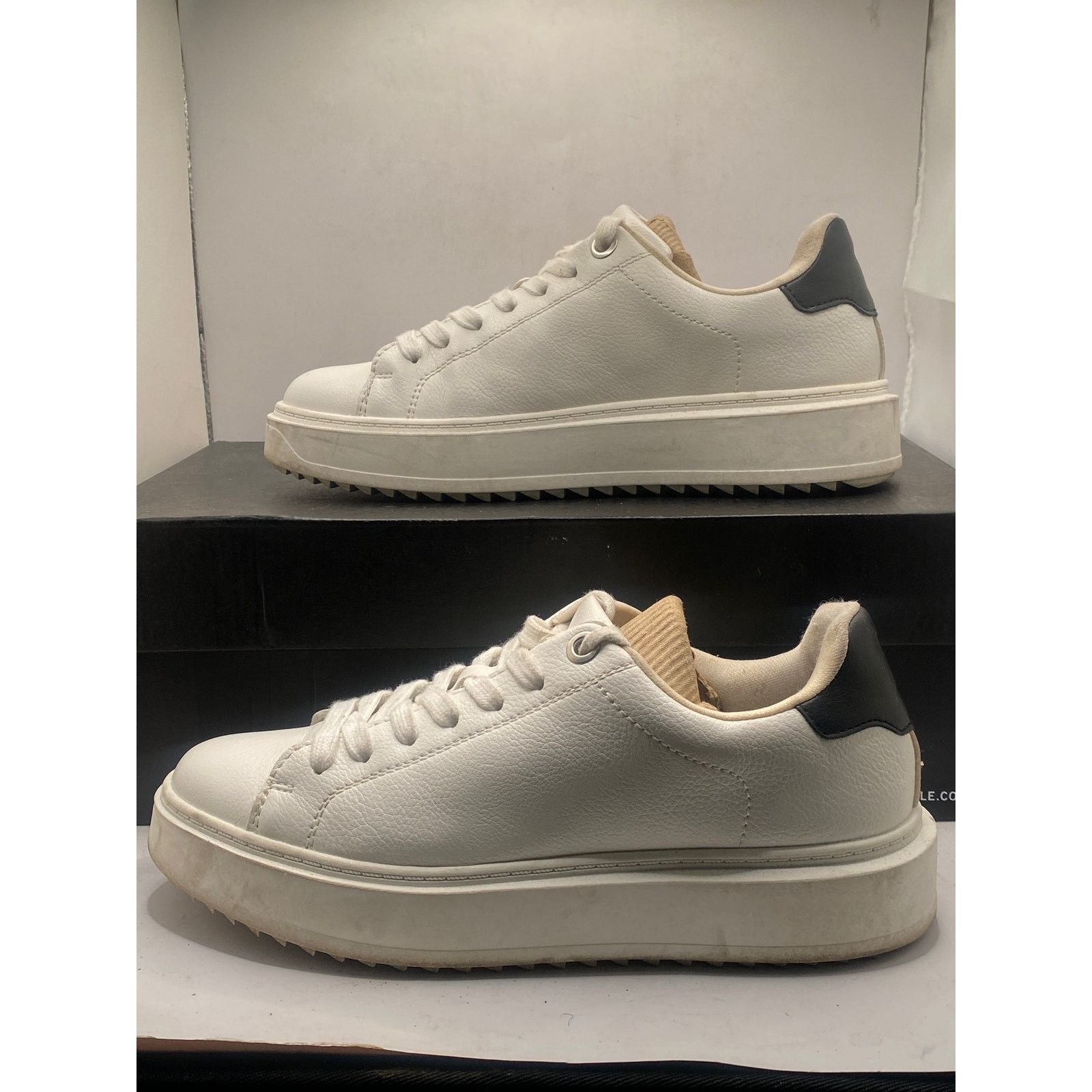 Steve Madden Charlie Platform Sneaker (Women) Steve Madden Size 8M Size US 8 / IT 38 - 3 Thumbnail
