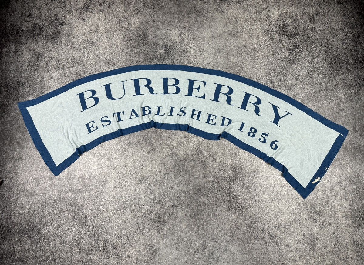 Vintage Big Logo Burberry scarf luxury items rare Streetwear USA Size ONE SIZE - 1 Thumbnail