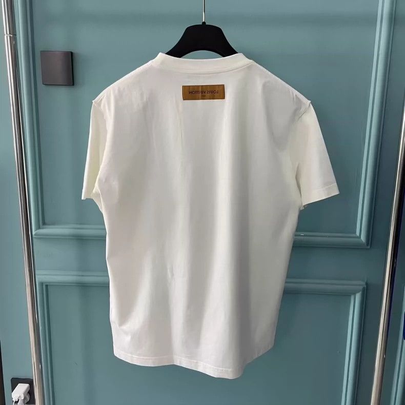 Louis Vuitton louis vuitton Embossed logo chest white short sleeve 2501- Size US M / EU 48-50 / 2 - 5 Thumbnail