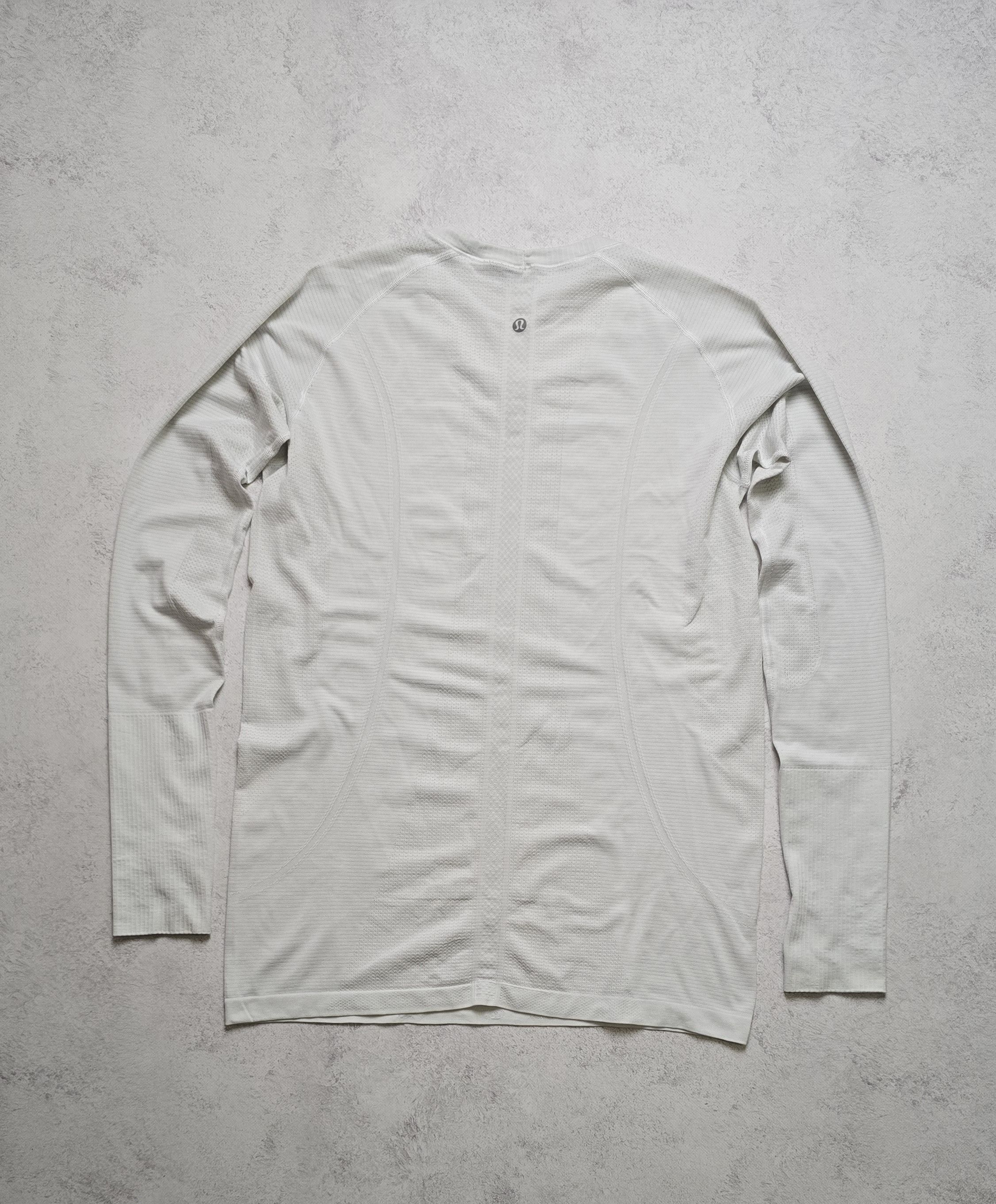Lululemon Lululemon Top Run Swiftly Tech Long Sleeve Shirt Yoga Gym Size XL / US 12-14 / IT 48-50 - 2 Thumbnail
