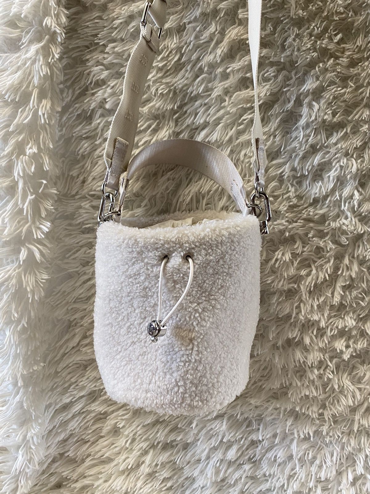 Lululemon Lululemon Sherpa Crossbody Bucket Bag Size ONE SIZE - 4 Thumbnail