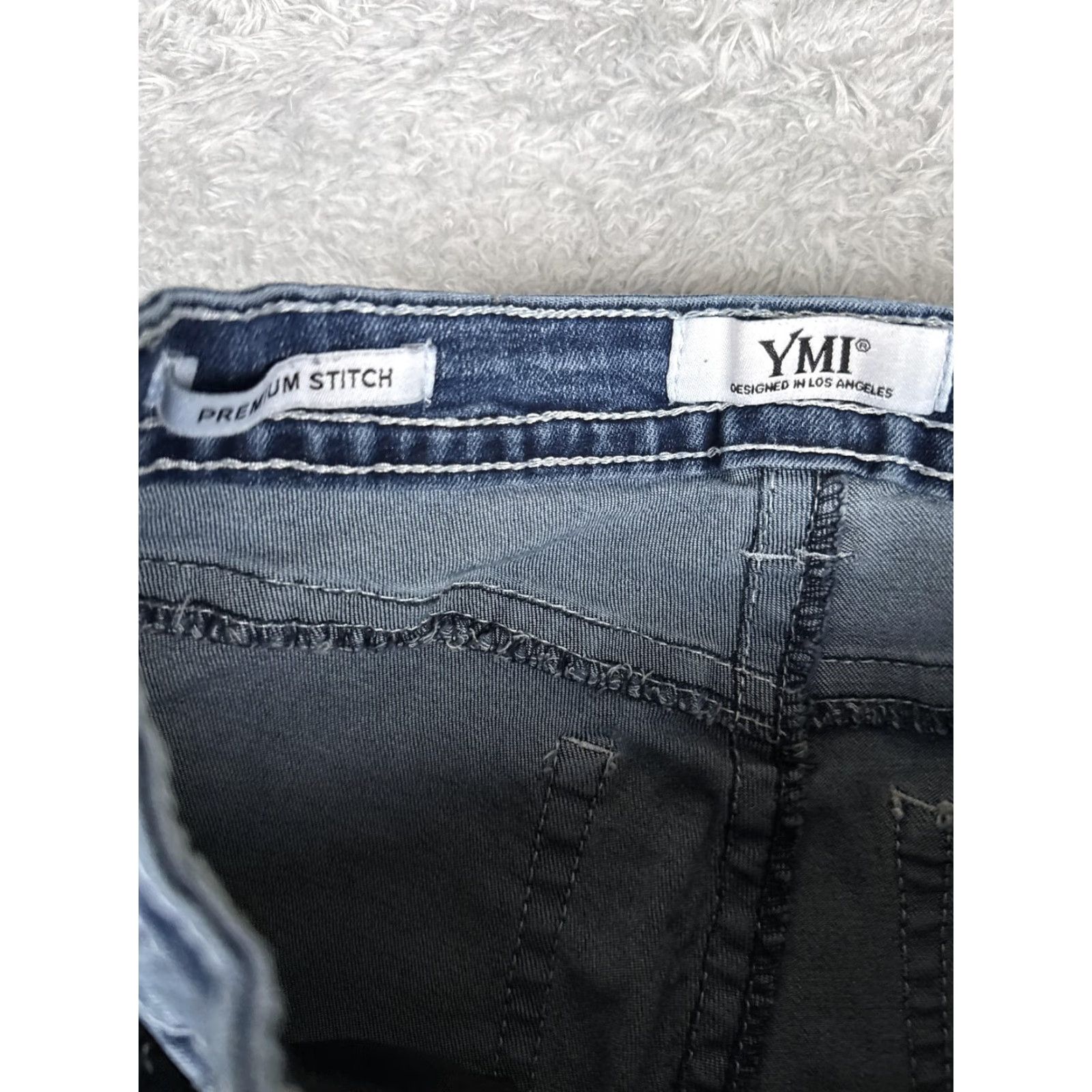 Vintage YMI Bootcut Jeans Juniors 1 Blue Med Wash Low Rise Stretch Distressed 24x30 Womens Jeans 90s Bohemian Size 25" / US 0 / IT 36 - 6 Thumbnail