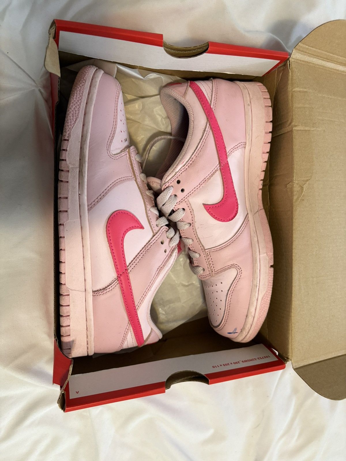 Nike nike dunk low triple pink Size US 8.5 / IT 38.5 - 2 Thumbnail