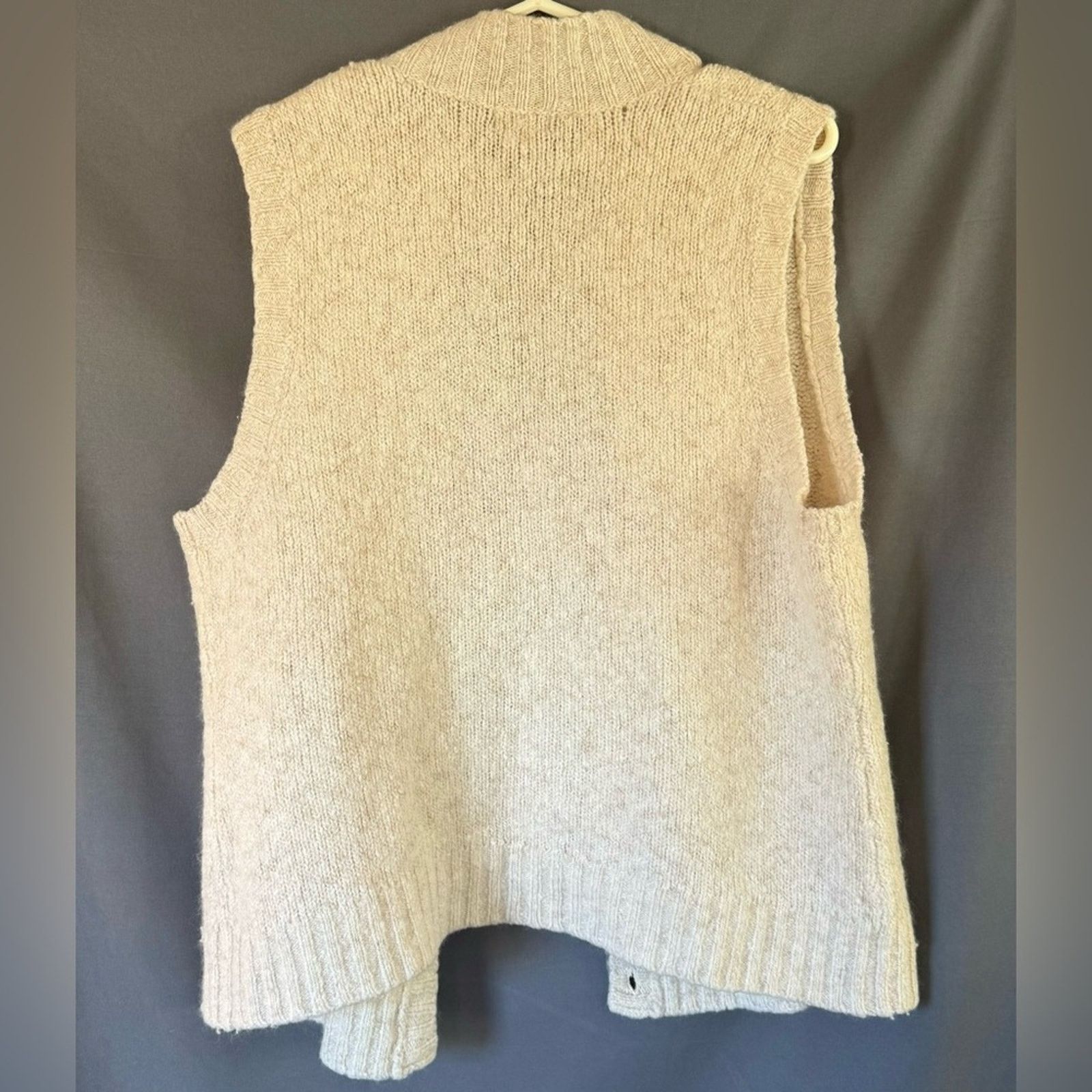 L.L. Bean Vintage L.L. Bean Cream Size XL Sweater Vest Size XL / US 12-14 / IT 48-50 - 5 Thumbnail