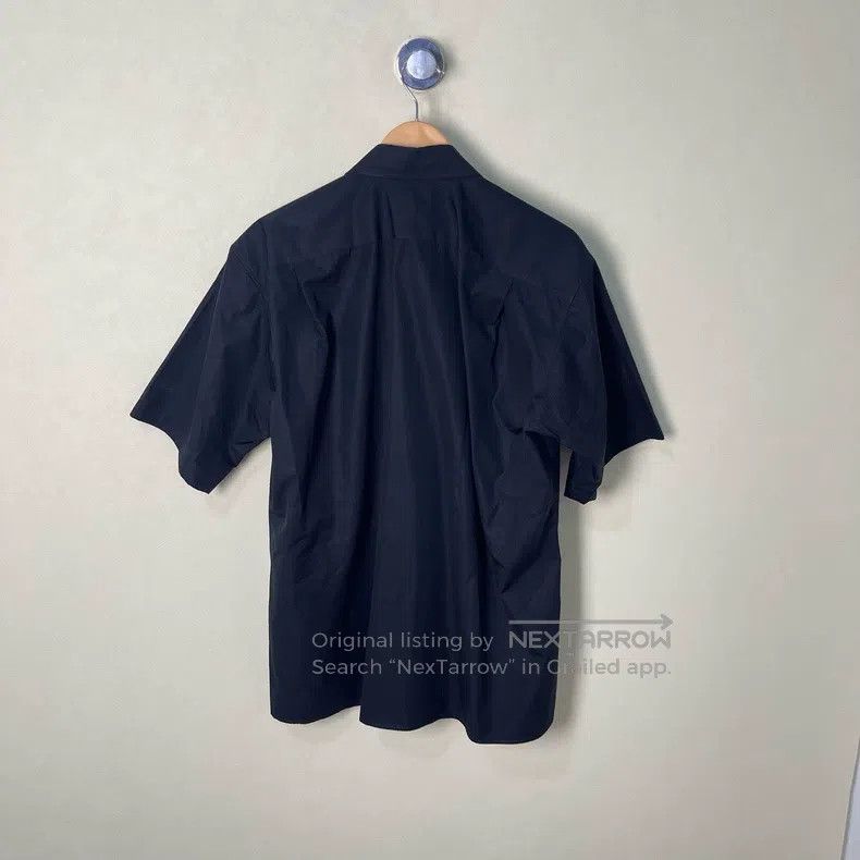 Balenciaga Balenciaga size 37 Collar small logo silhouette shirt shor Size US XS / EU 42 / 0 - 2 Thumbnail
