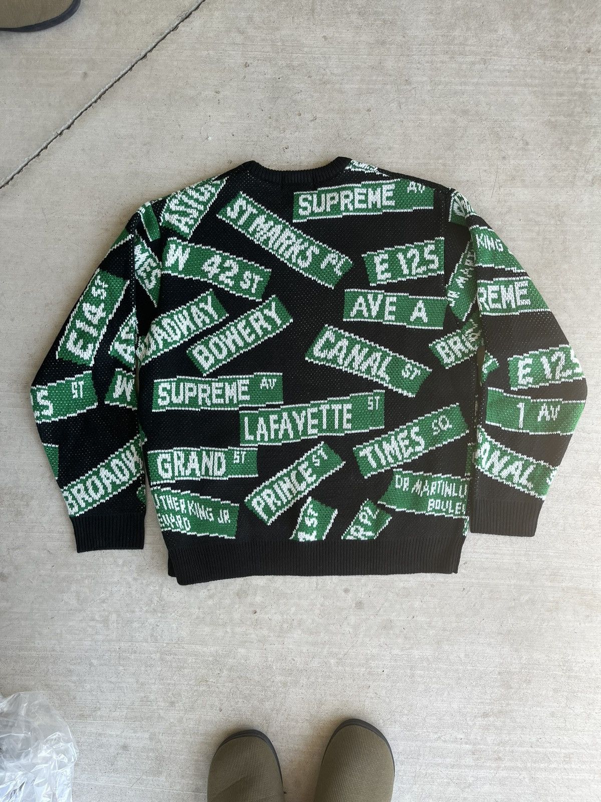 Supreme Supreme Street Signs Sweater 🚦 Size US M / EU 48-50 / 2 - 2 Thumbnail