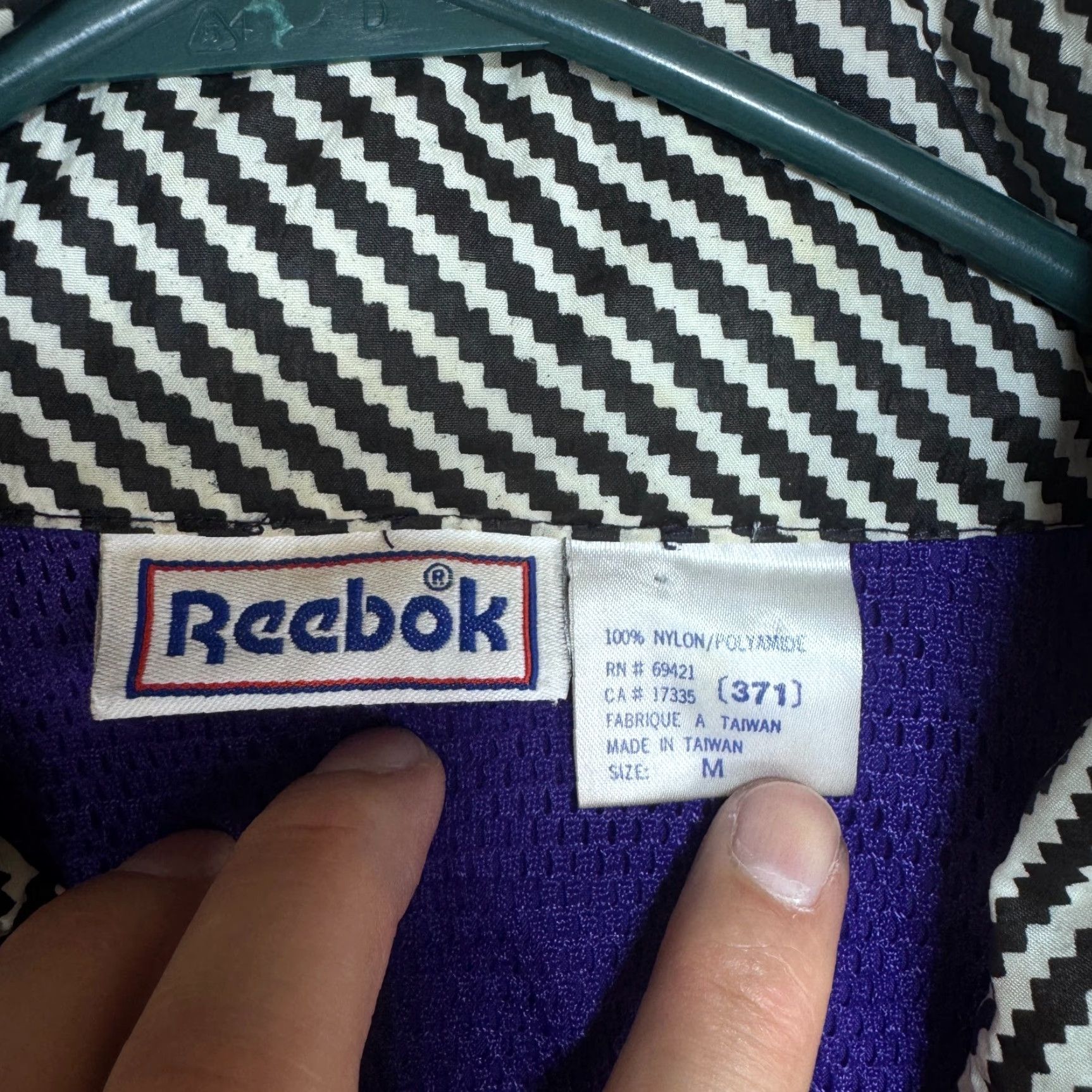 Reebok VINTAGE Reebok Windbreaker Pullover 1/2 Zip Nylon Purple White M Mens Jacket 80s 90s Streetwear Size US M / EU 48-50 / 2 - 2 Thumbnail