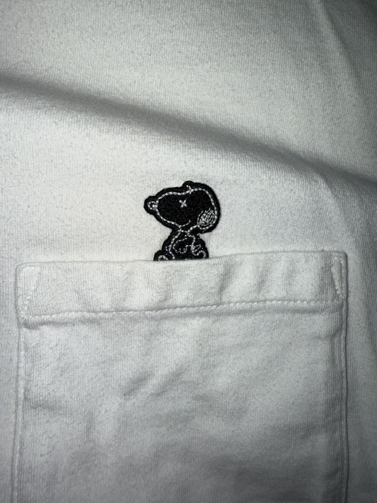 Kaws × Peanuts × Uniqlo KAWS x Uniqlo x Peanuts Snoopy Pocket Tee (FW17) White XXL Size US XXL / EU 58 / 5 - 3 Thumbnail