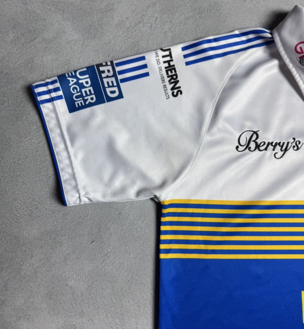 Vintage Leeds Rhinos 2021 Home Rugby Shirt Jersey Oxen Size US L / EU 52-54 / 3 - 5 Thumbnail