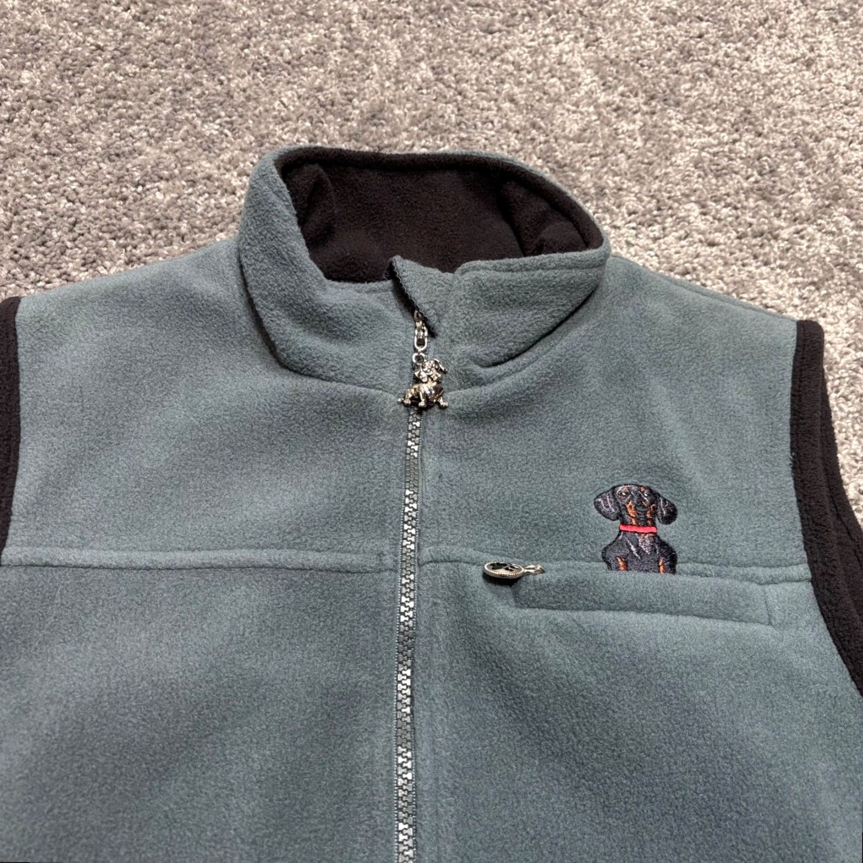 Vintage Dog Mom Vest Womens Medium Blue Reversible Embroidered Zip Pockets Charms Vest Women Blue Dog Theme Reversible Embroidered Zip Pockets Size M / US 6-8 / IT 42-44 - 3 Thumbnail