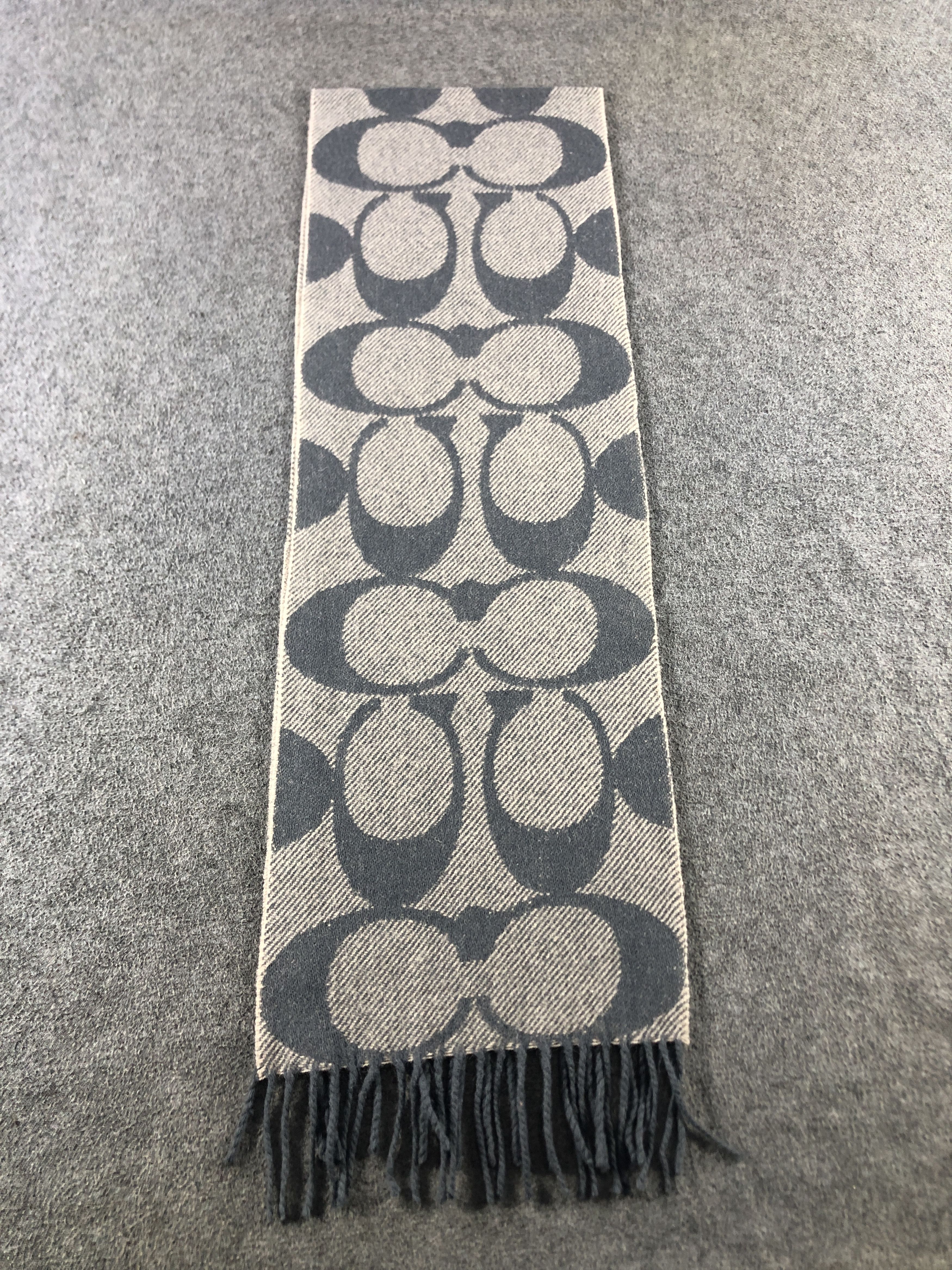 Coach Coach Monogram Scarf / Muffler / Neckwear P714 Size ONE SIZE - 2 Thumbnail