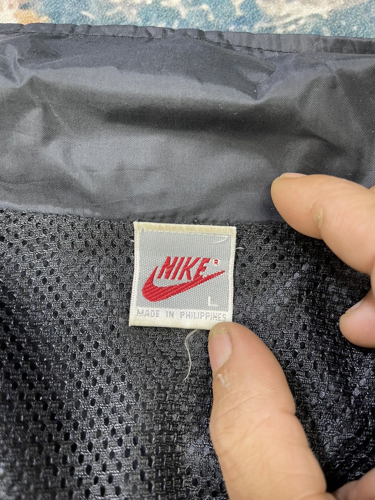 Nike Vintage 90s Nike Big Swoosh Windbreaker Jacket Size US L / EU 52-54 / 3 - 15 Thumbnail