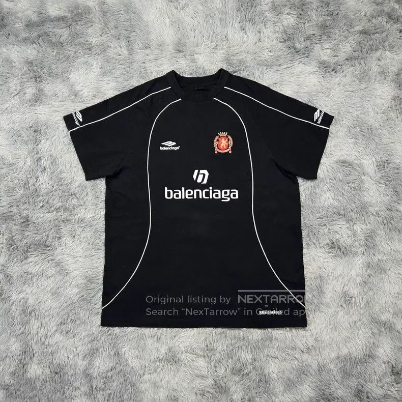 Balenciaga Balenciaga Manchester United embroidery football short-sle Size US M / EU 48-50 / 2 - 1 Thumbnail