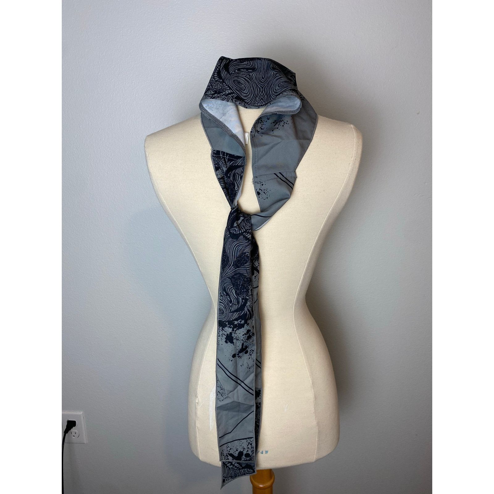 Shein Head Scarf with Skull Design, One Size Size ONE SIZE - 2 Thumbnail