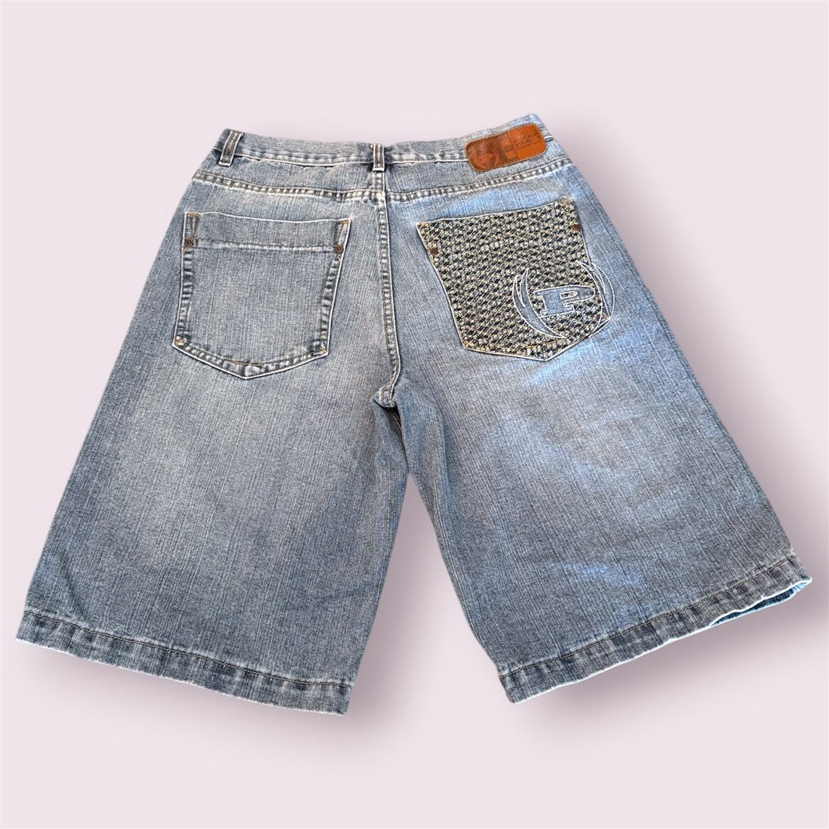 Phat Farm Phat Farm Baggy Y2K Streetwear Embroidered Jorts Size US 32 / EU 48 - 1 Thumbnail