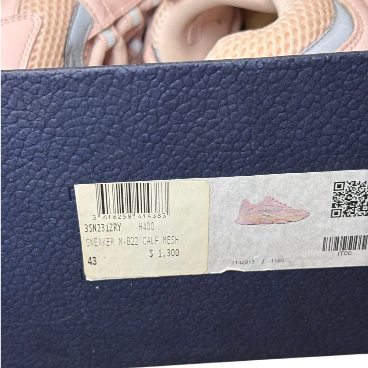 Dior Size 10 - Dior B22 Pink With Blue Sole Size US 10 / EU 43 - 10 Thumbnail