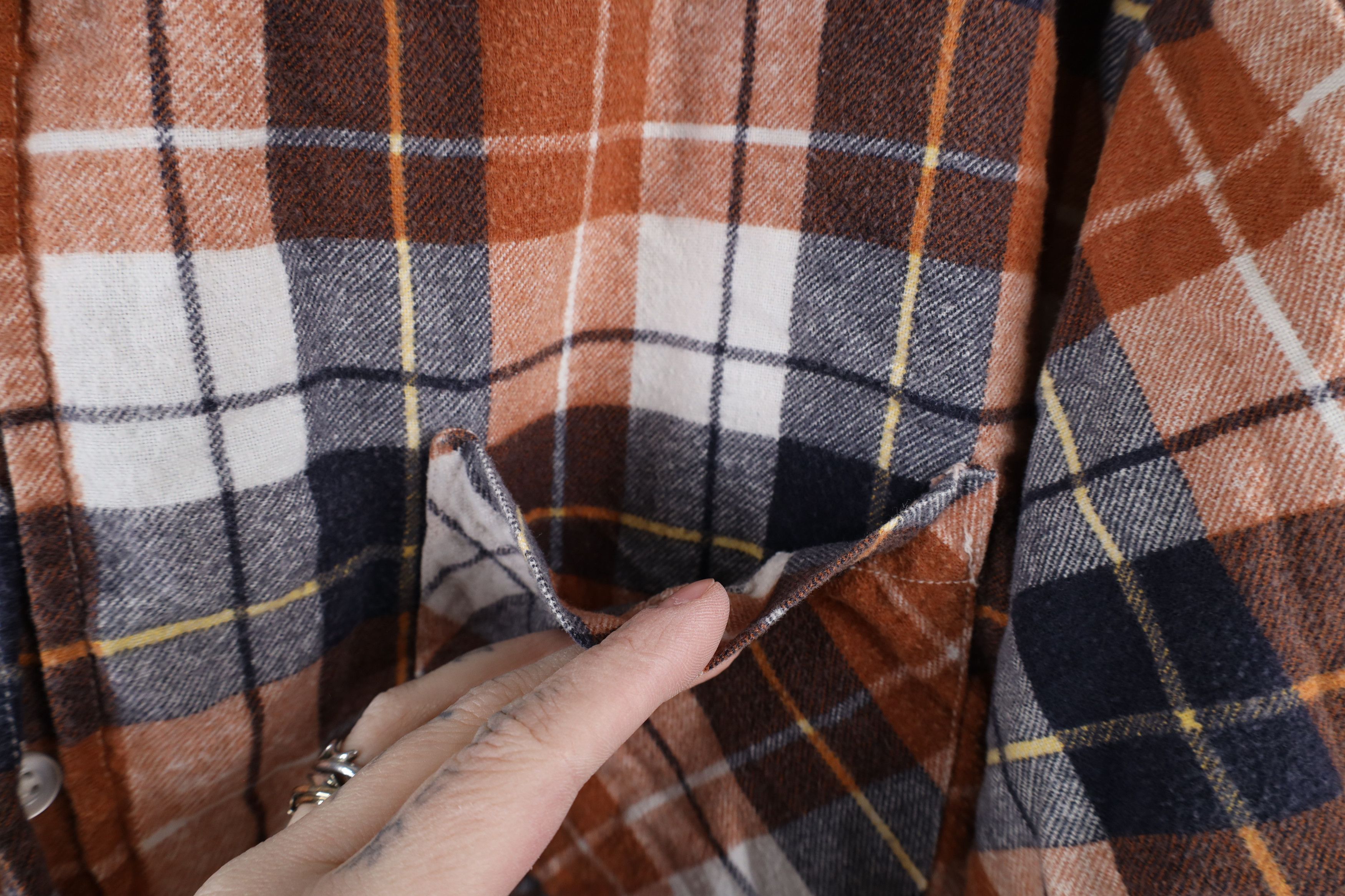 Vintage Vintage 70s Streetwear Workwear Flannel Button Shirt Plaid Size US XL / EU 56 / 4 - 5 Thumbnail