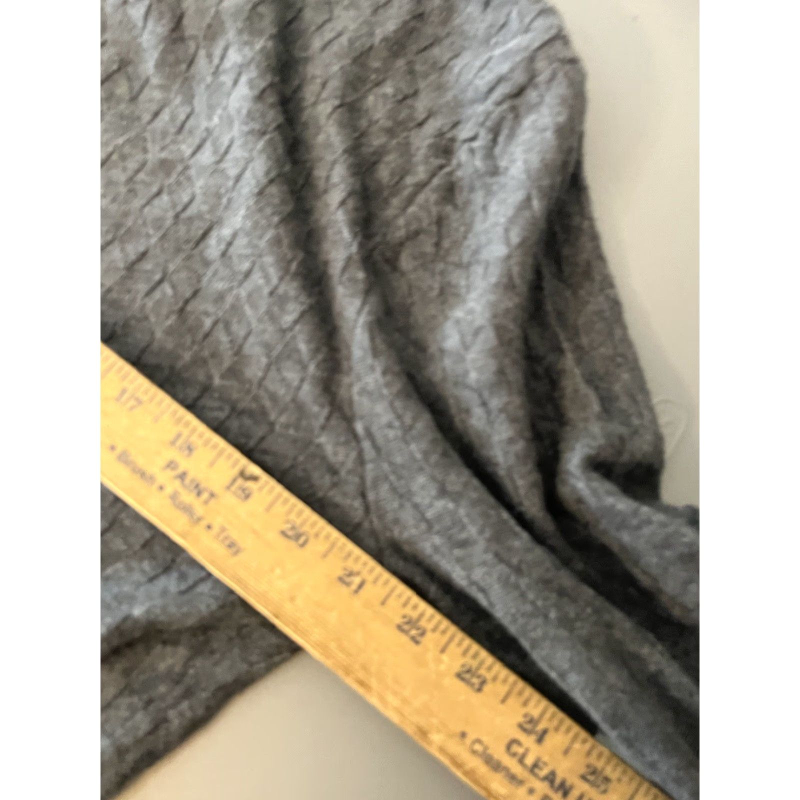 H&M H&M Men’s Cotton Gray Knit Sweater Long Sleeve Size Medium Shirt Mens Pullover Classic Knit Crew Neck Regular Modern Casual Fall Winter Spring Size US M / EU 48-50 / 2 - 5 Thumbnail